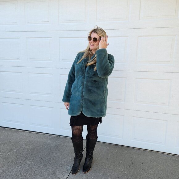 Lovestitch Electric Feel Pine Green Faux Fur Coat Soft Cozy Warm Winter Medium - Picture 13 of 13